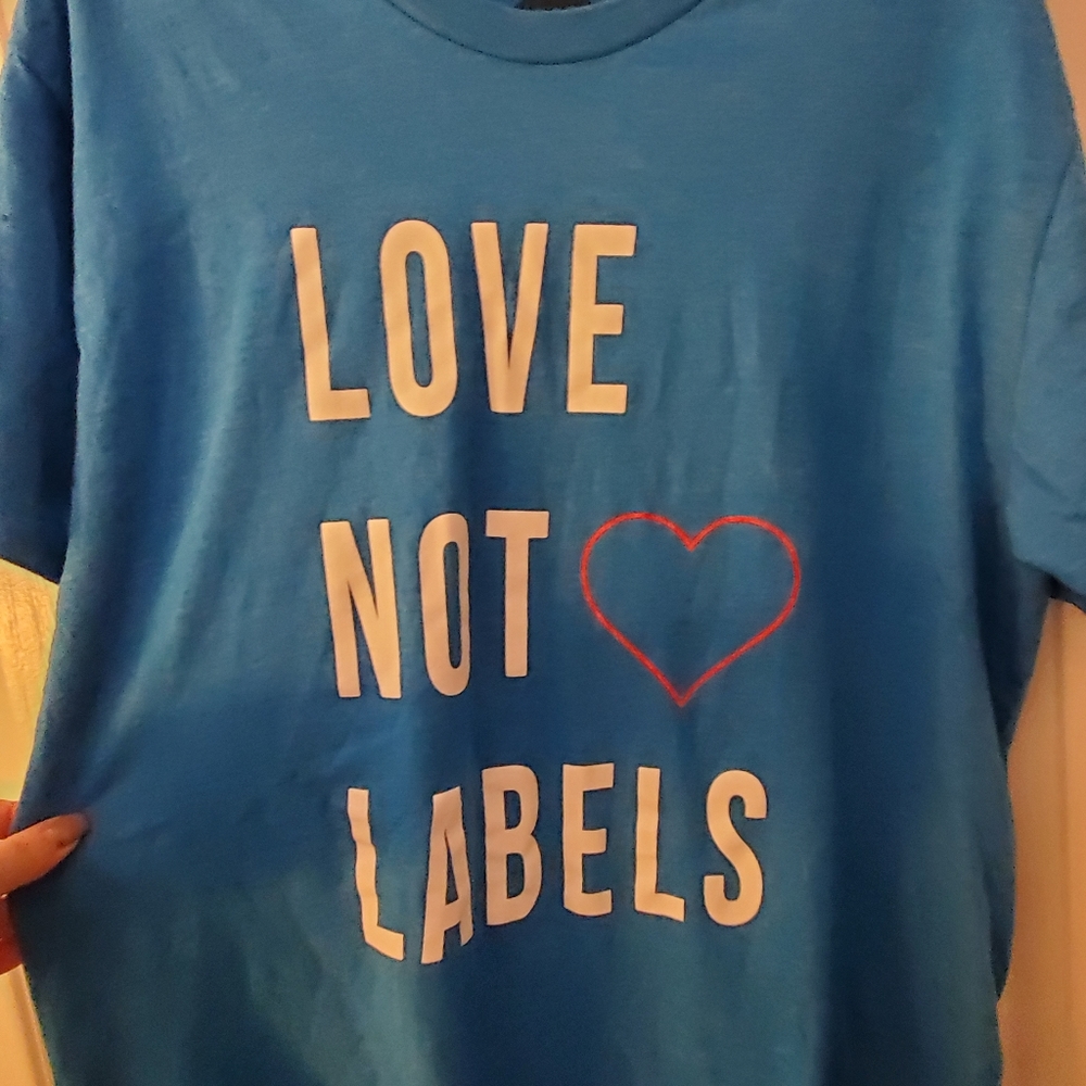 Love not Labels Tshirt.